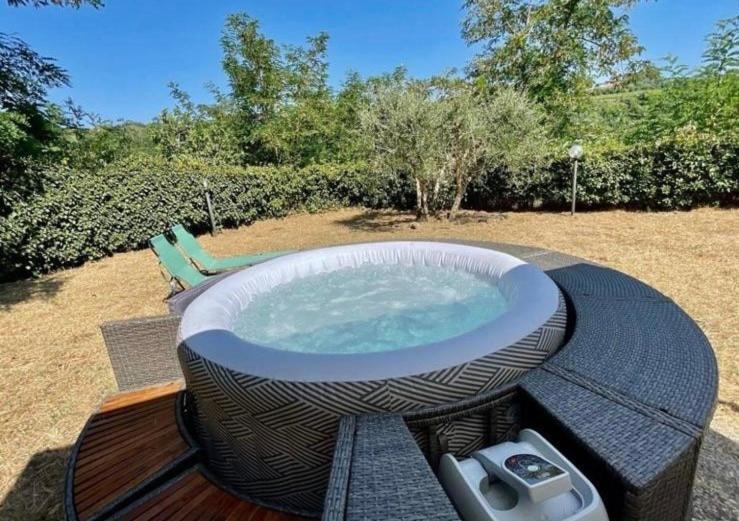 Rustico Jacuzzi & Wine Apartamento La Collina Exterior foto